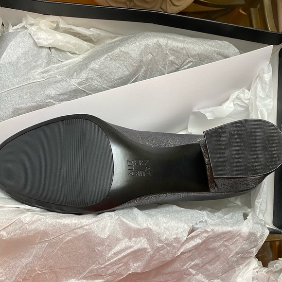Brand new Naturalizer size 12 shoes - Picture 2 of 7